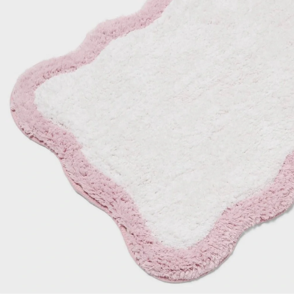 Target Pink and White Bath Mat NEW